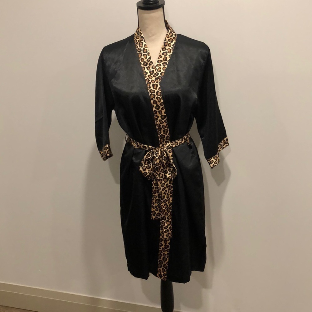Vintage Charmour lingerie black robe animal print SZ L EUC